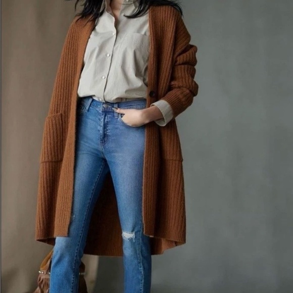 Uniqlo Sweaters - Uniqlo Women’s Small Wool Cardigan Brown V-Neck Single Button